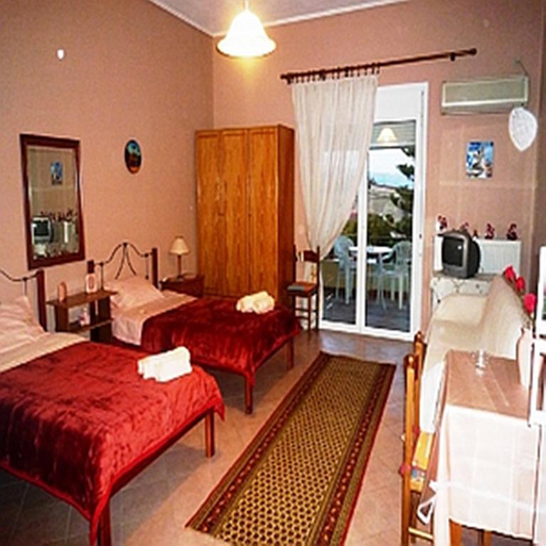 Kleidas Apartments Thymianá 部屋 写真